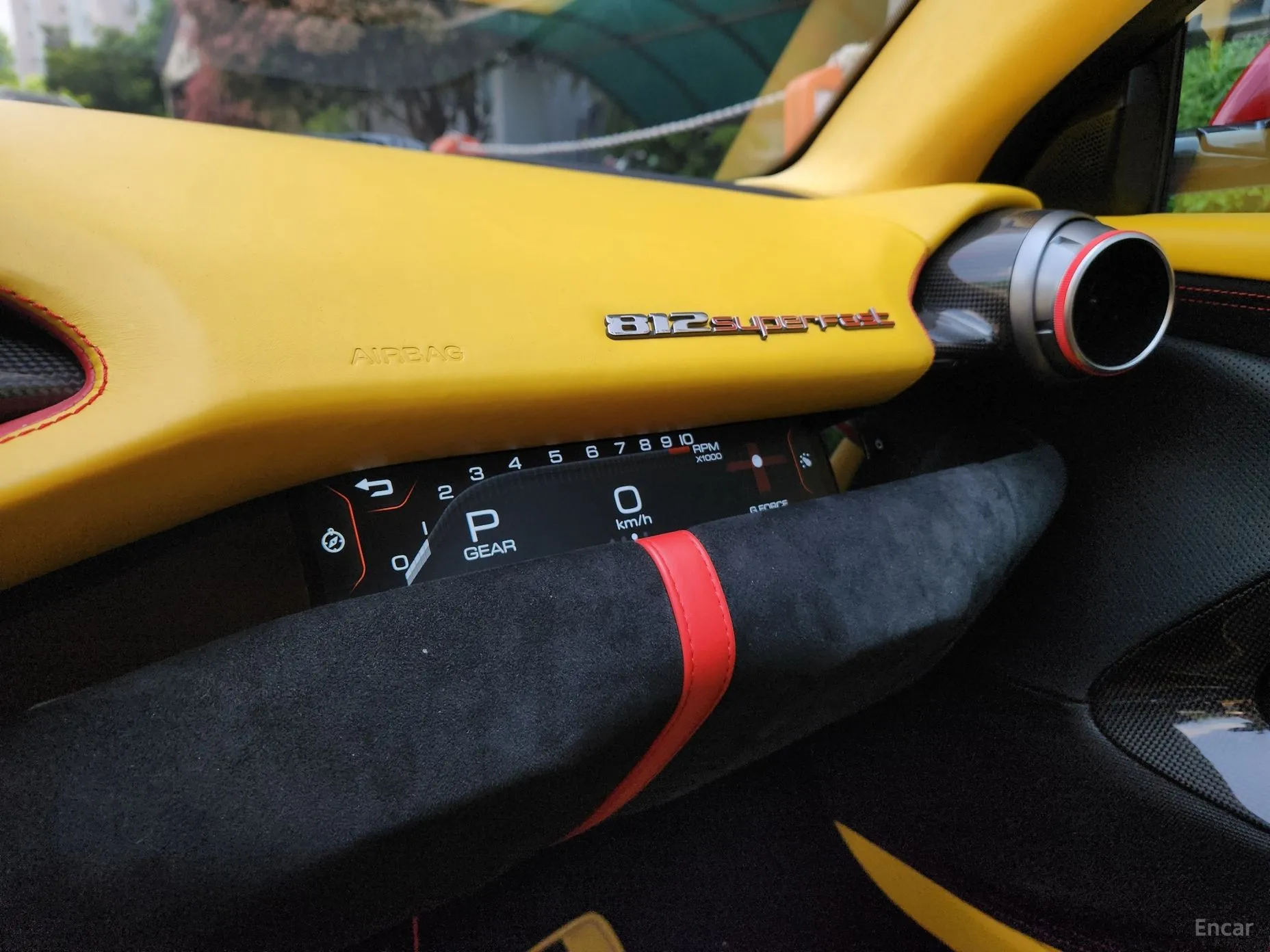 Ferrari 812 Superfast превью 19