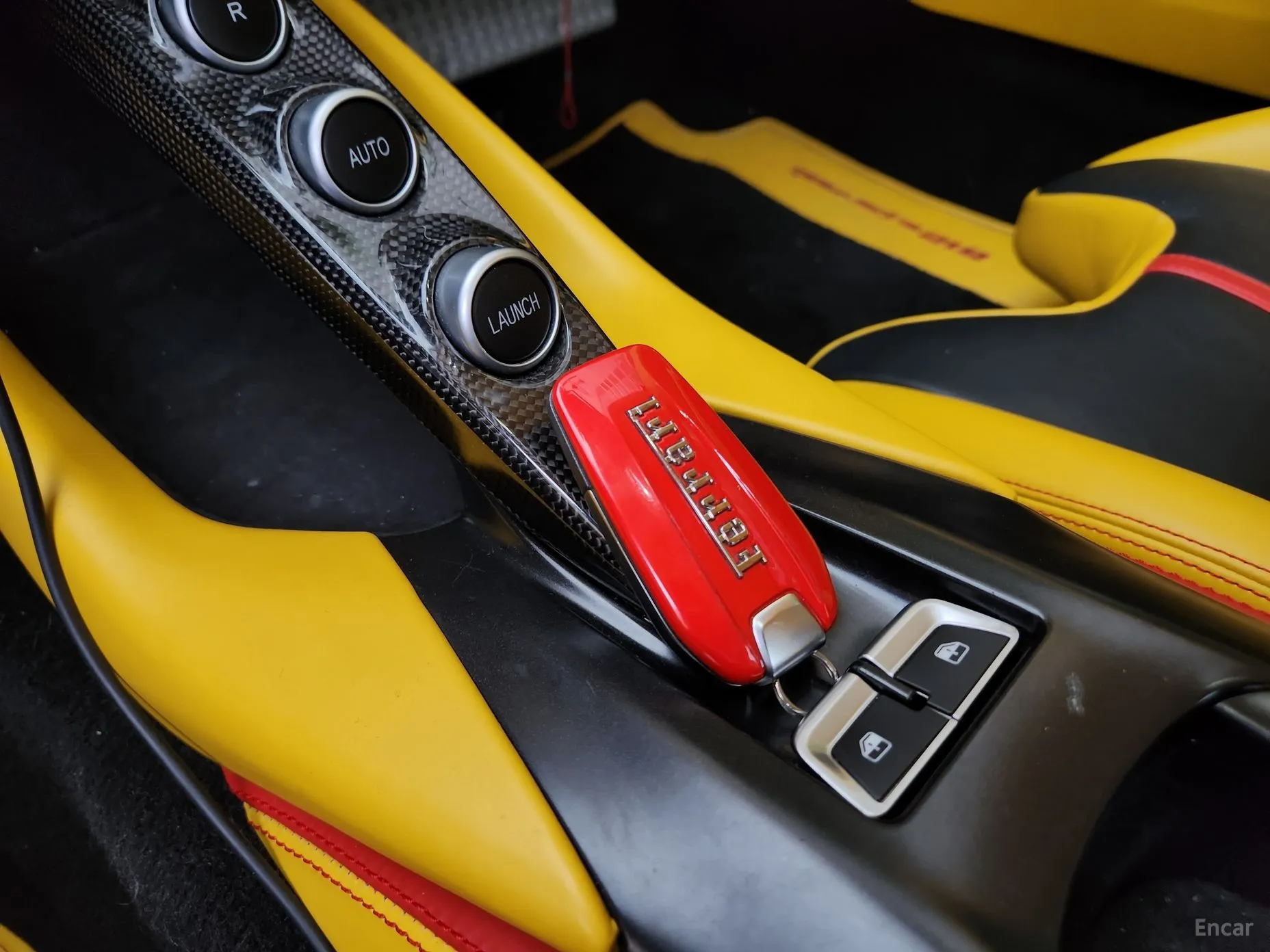 Ferrari 812 Superfast превью 20