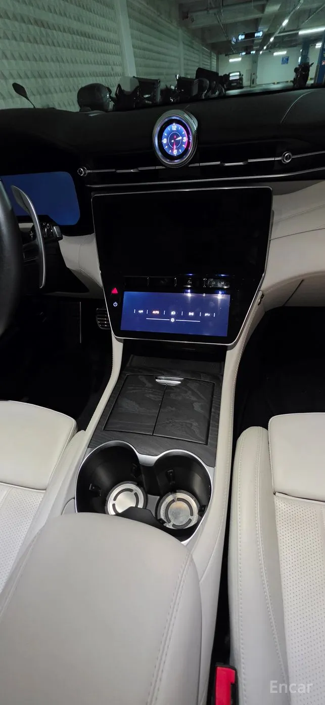 Maserati Grekale превью 9