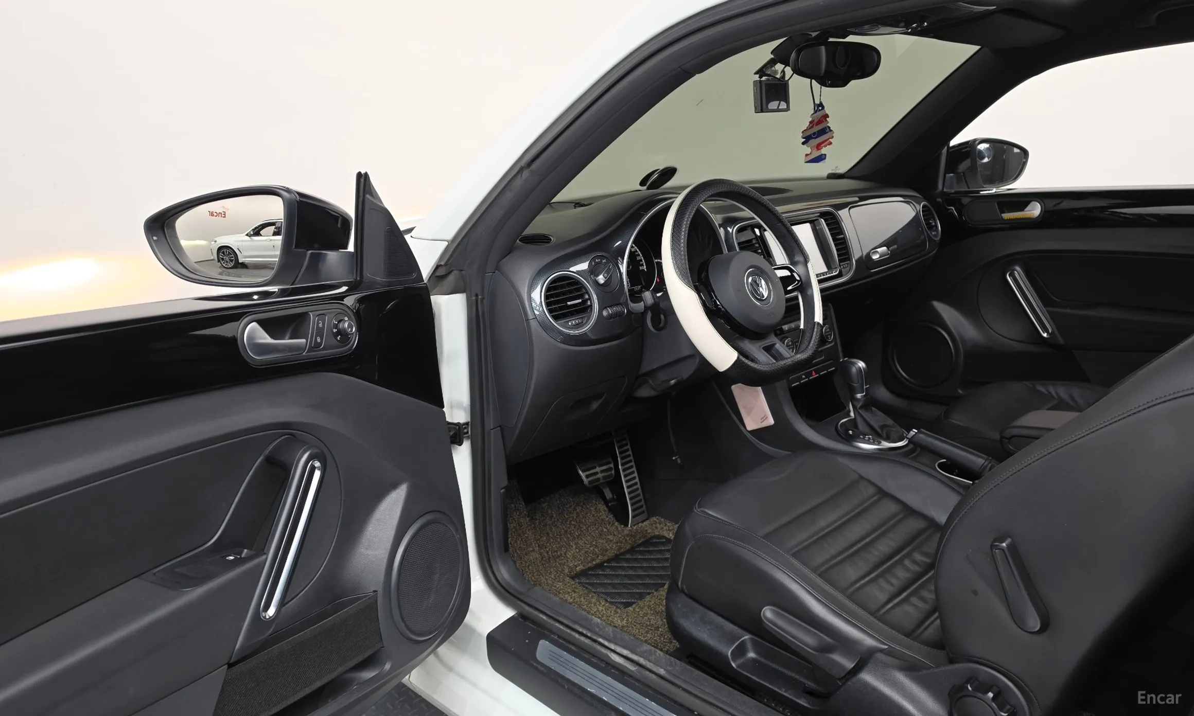 Volkswagen The Beetle превью 10
