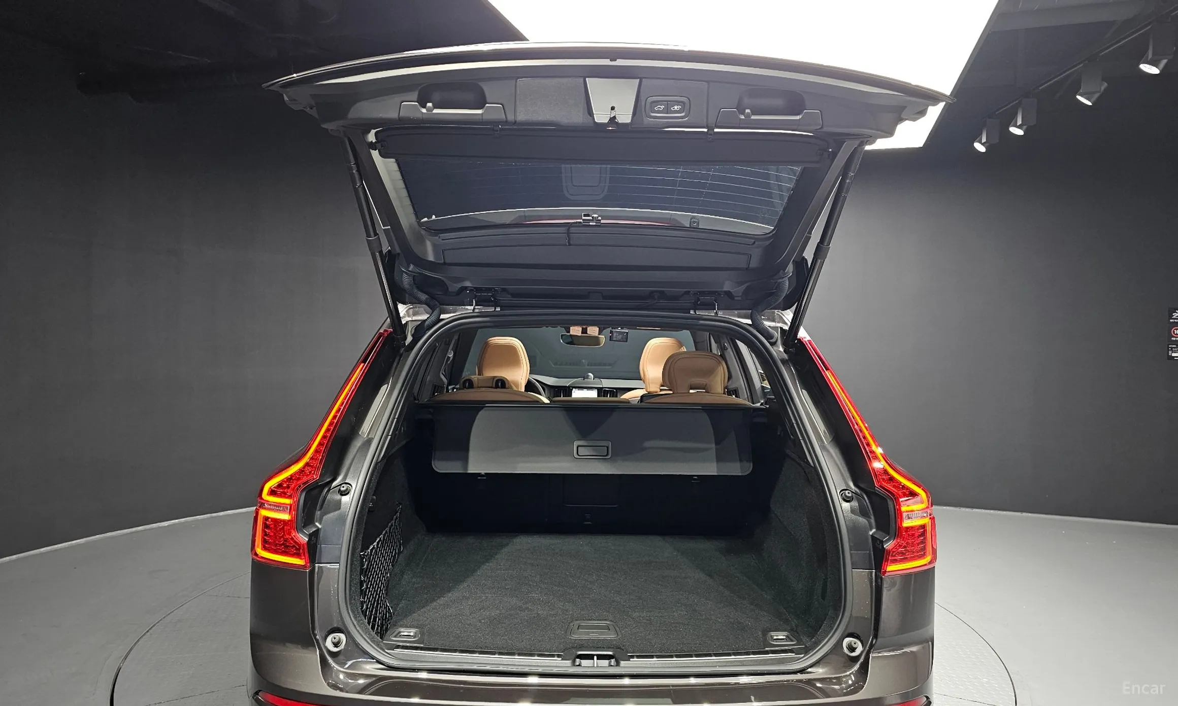 Volvo XC60 Gen 2 превью 20