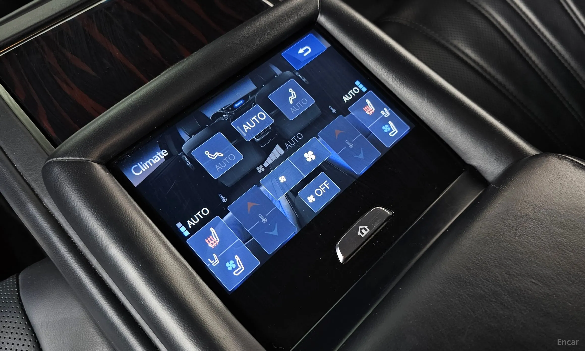 Lexus LS500h Gen 5 превью 16