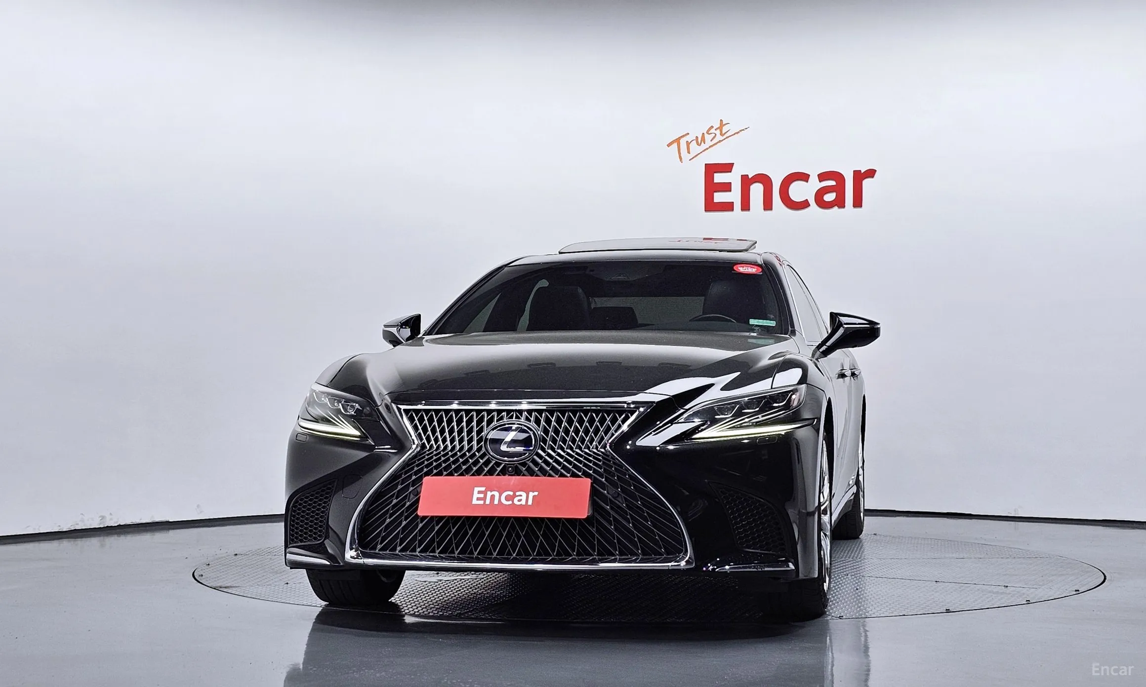 Lexus LS500h Gen 5 превью 3