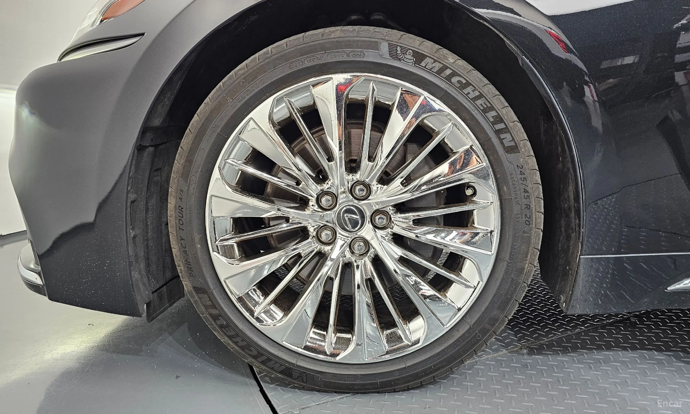 Lexus LS500h Gen 5 превью 5