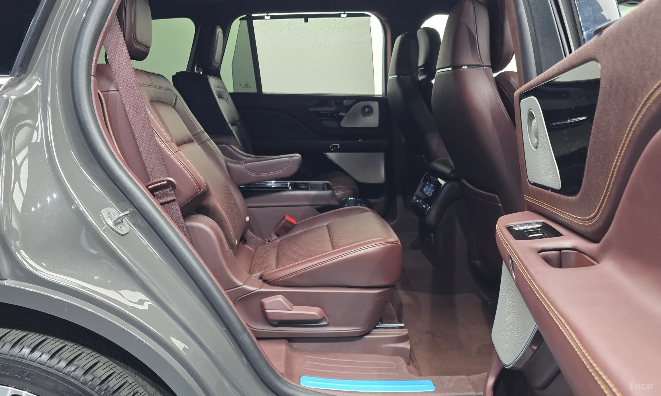 Lincoln Aviator 2nd Generation превью 12