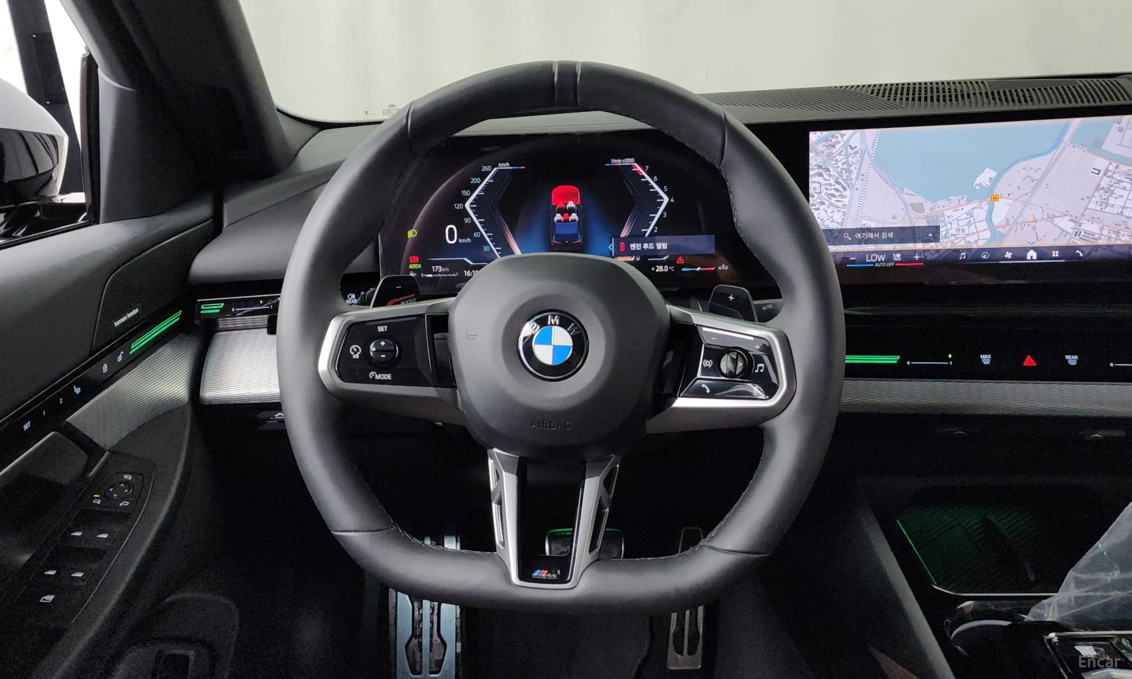 BMW 5 Series (G60) превью 13