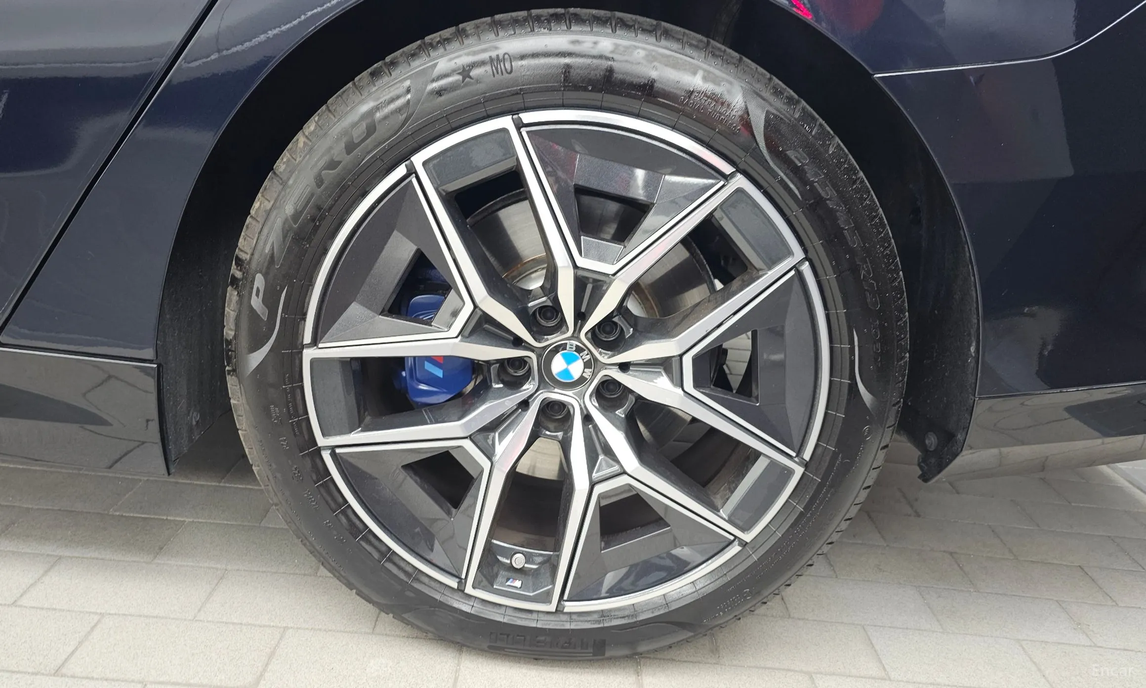 BMW 5 Series (G60) превью 5