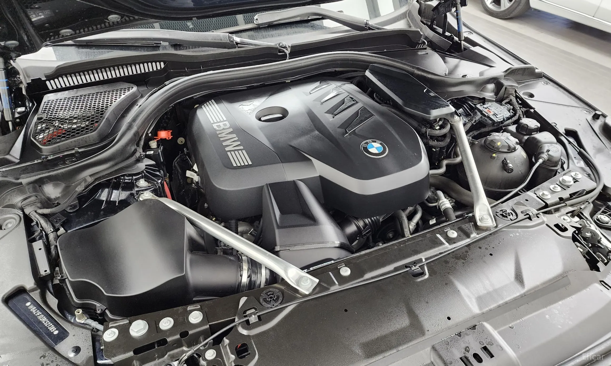 BMW 5 Series (G60) превью 6