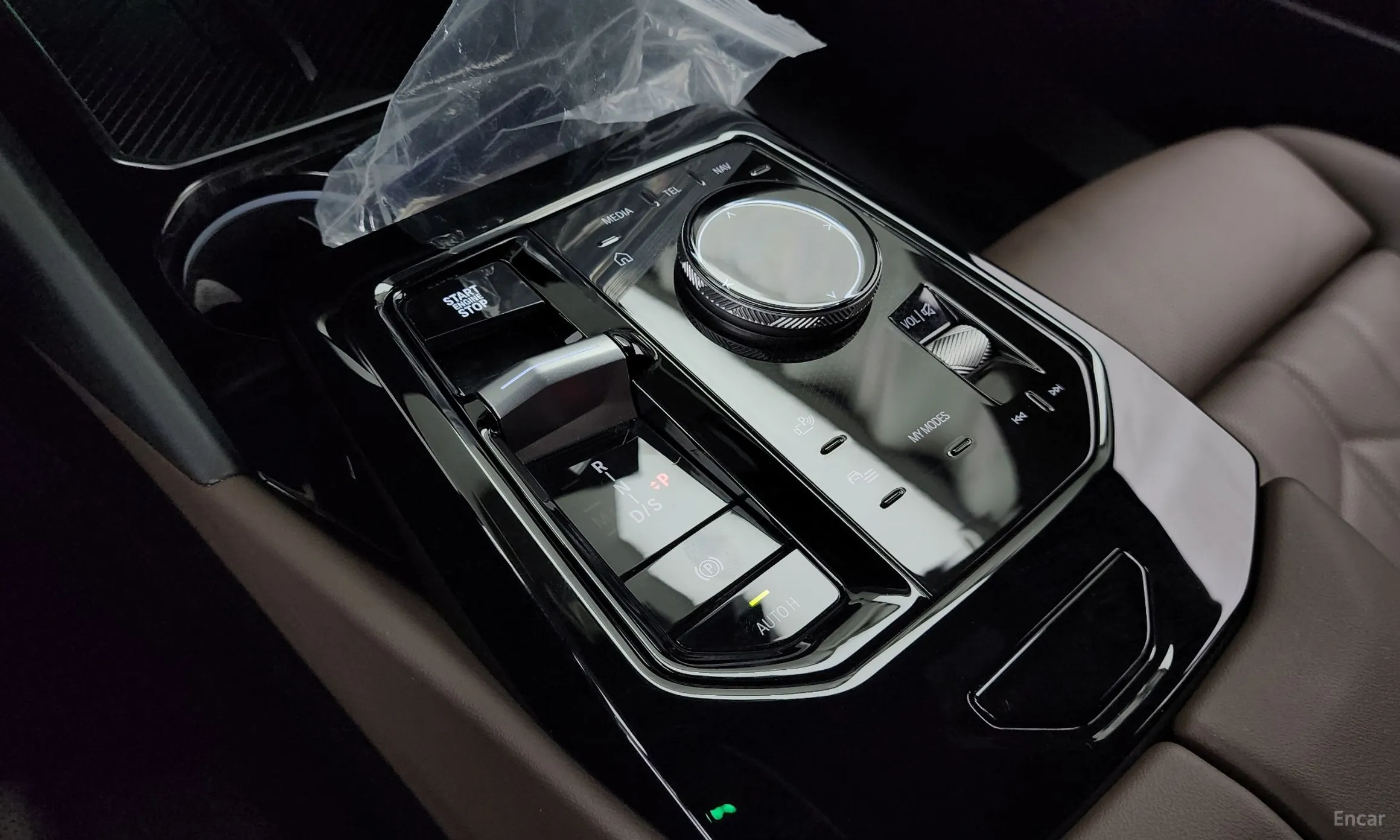 BMW 5 Series (G60) превью 9