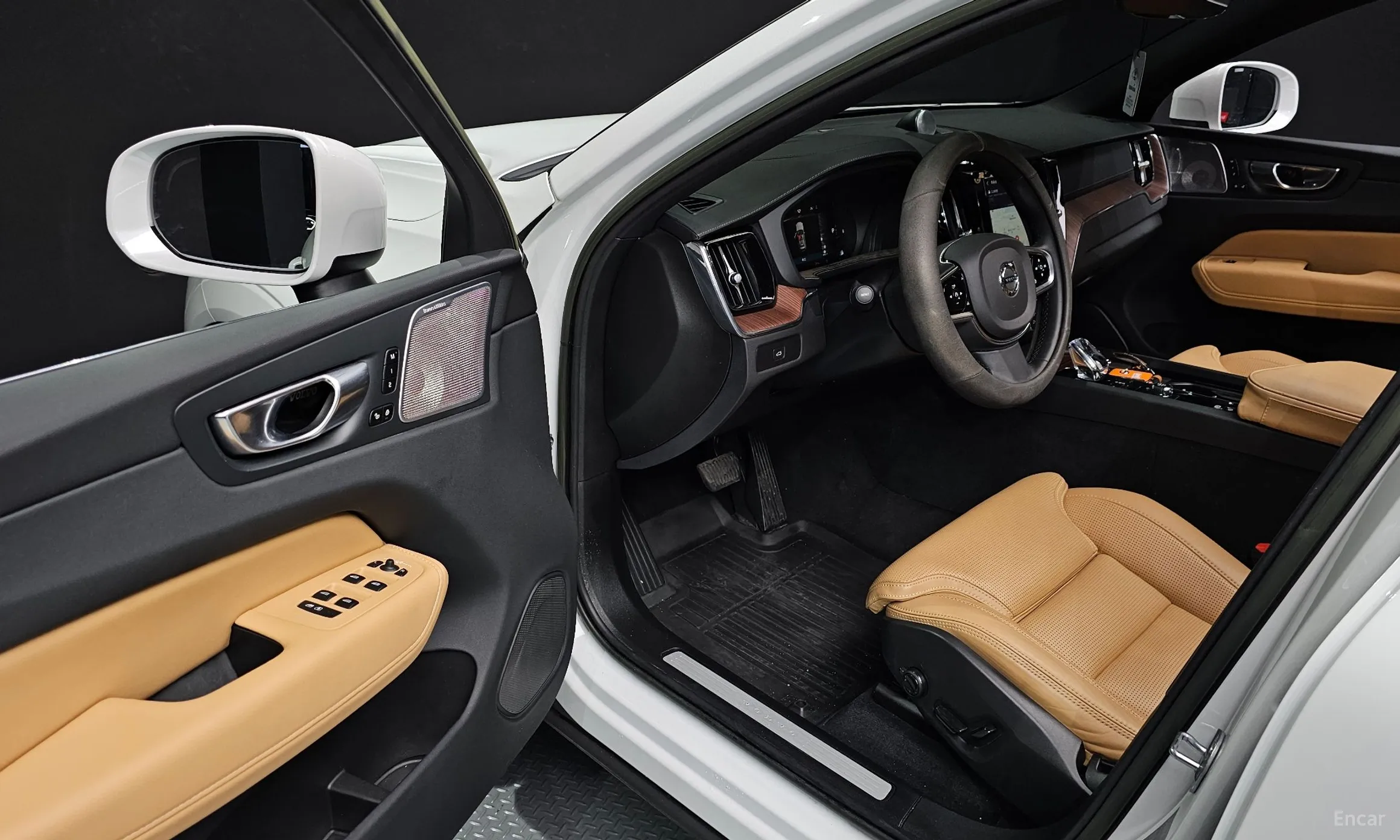 Volvo XC60 Gen 2 превью 10