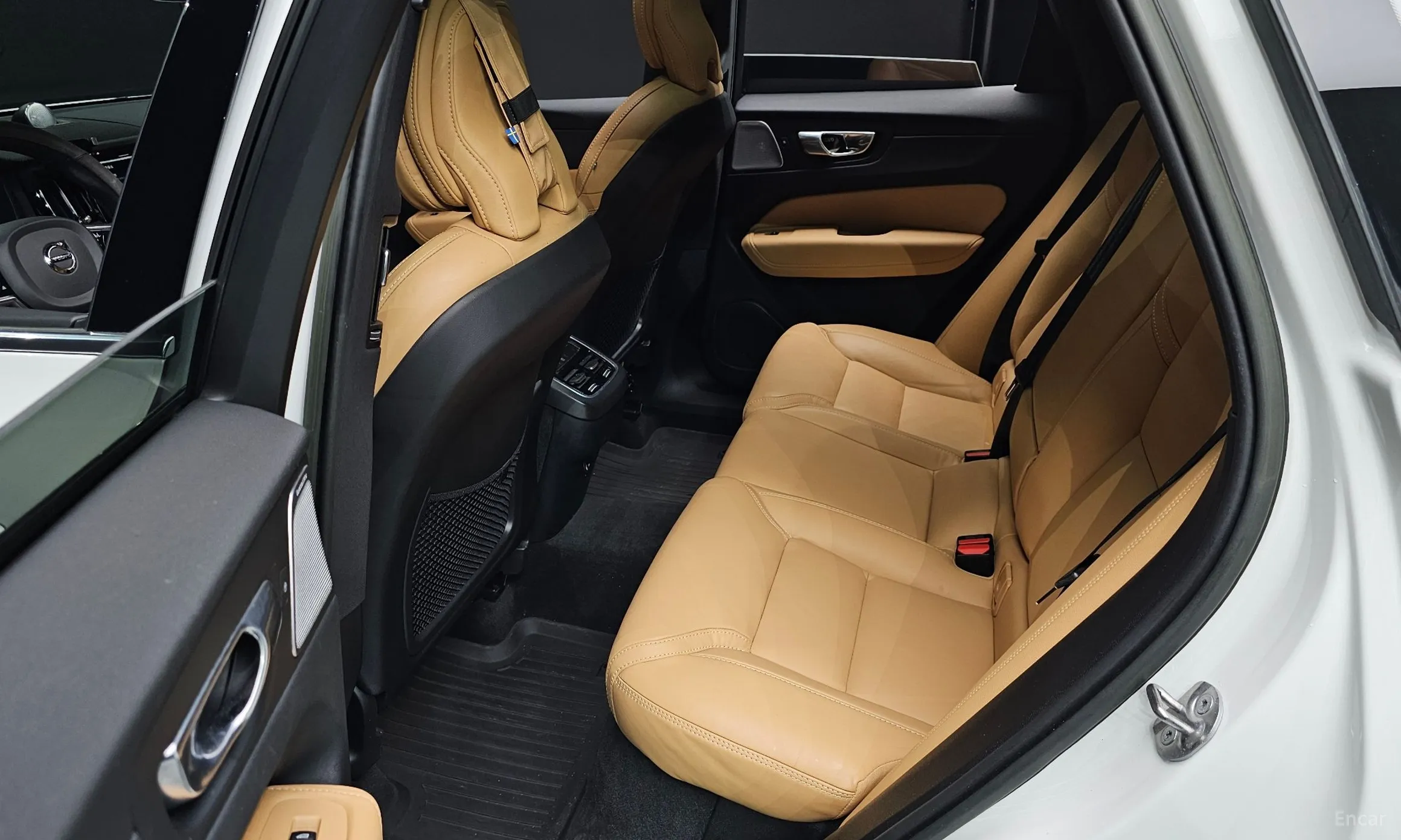 Volvo XC60 Gen 2 превью 12
