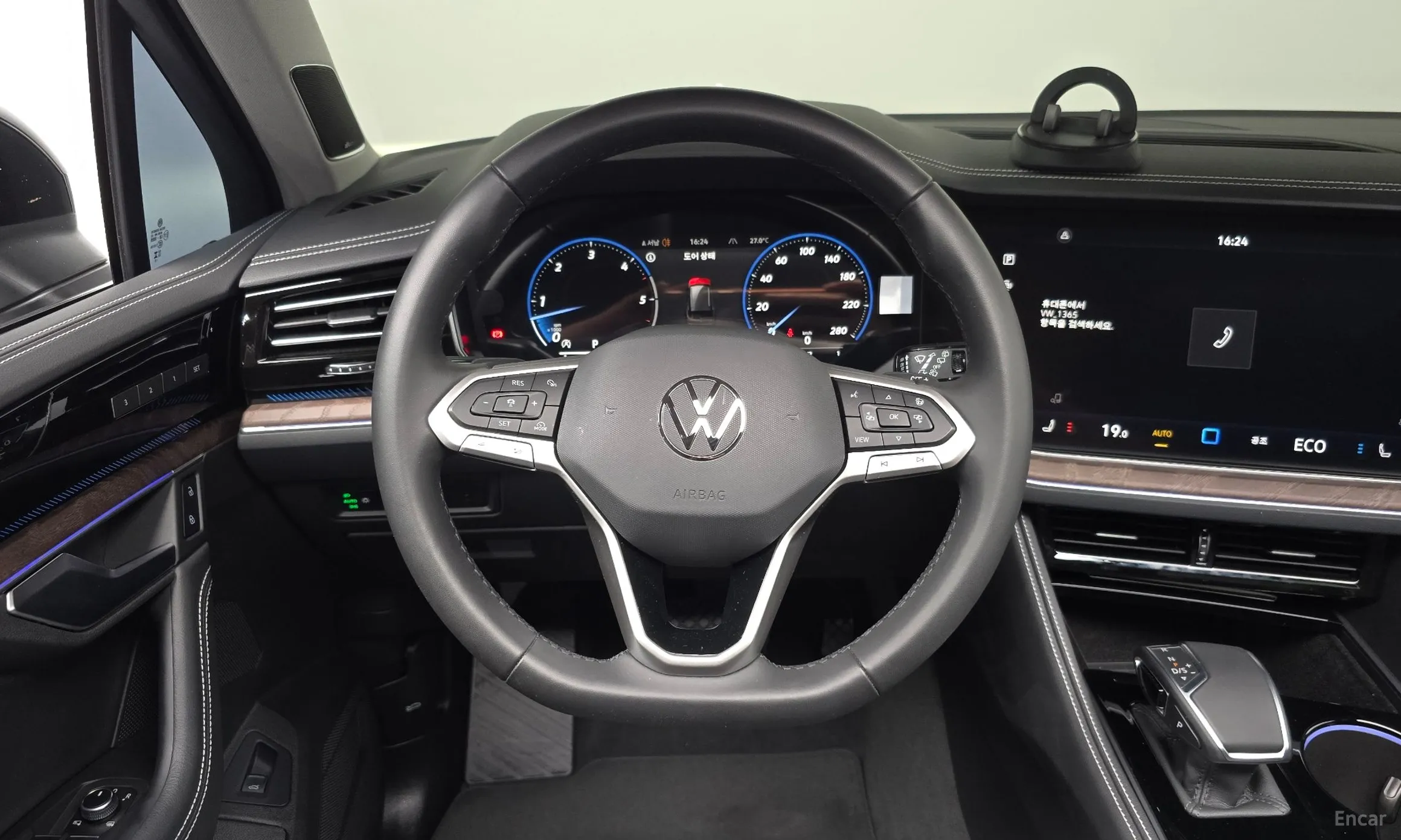 Volkswagen Touareg 3rd Generation превью 13