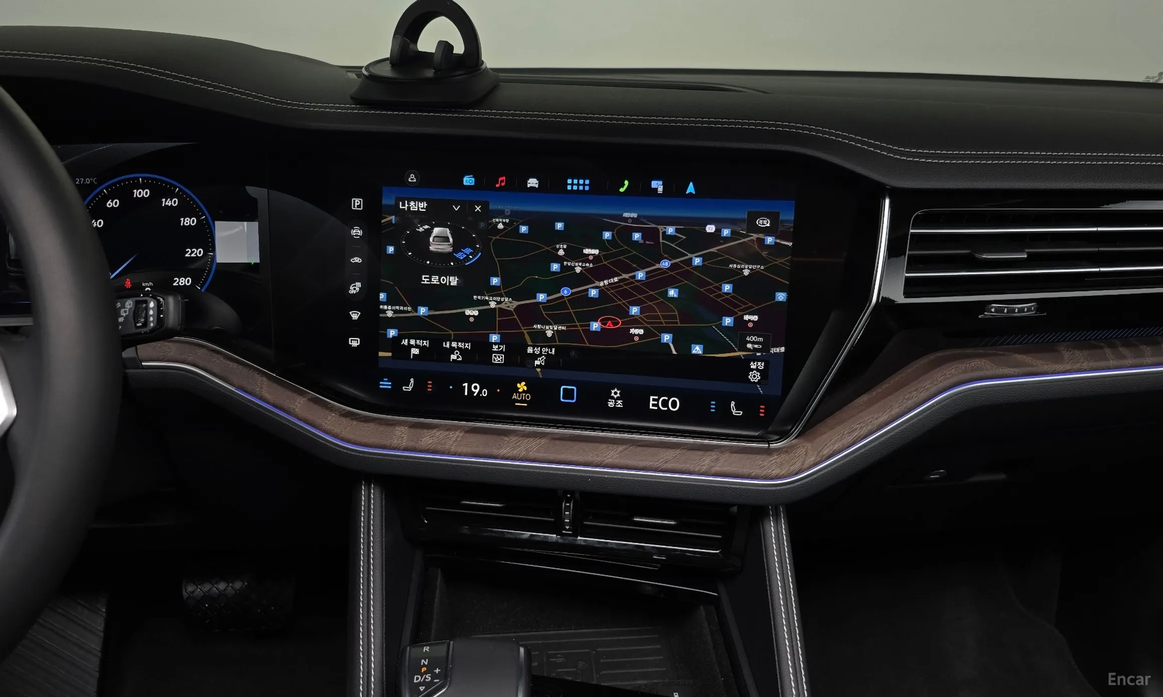 Volkswagen Touareg 3rd Generation превью 14