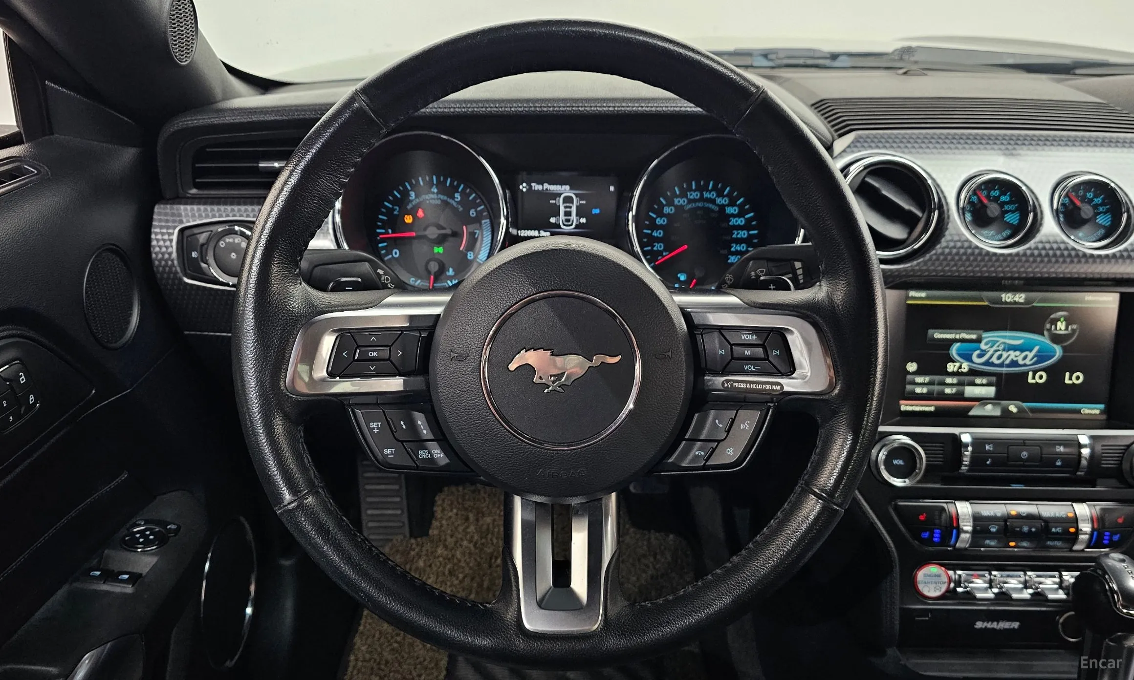 Ford Mustang превью 11