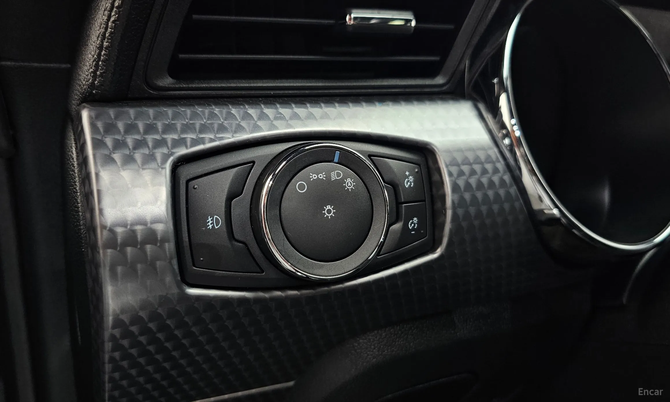 Ford Mustang превью 18