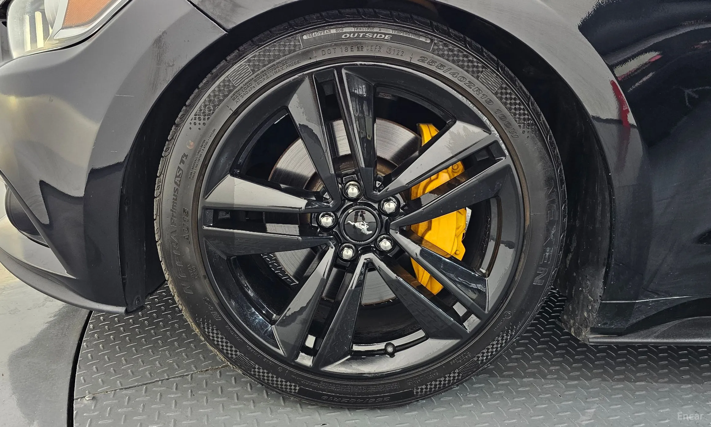 Ford Mustang превью 5