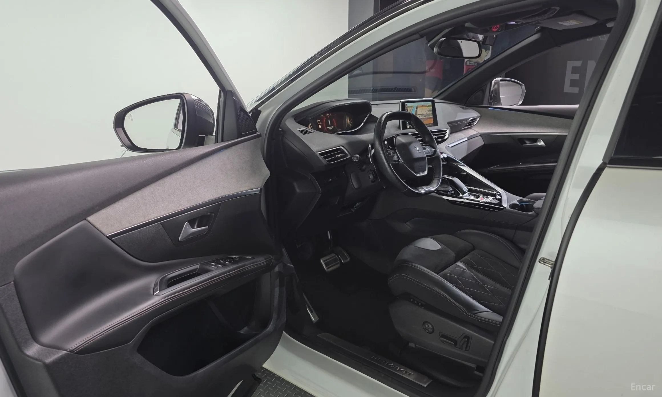 Peugeot 5008 2nd generation превью 10