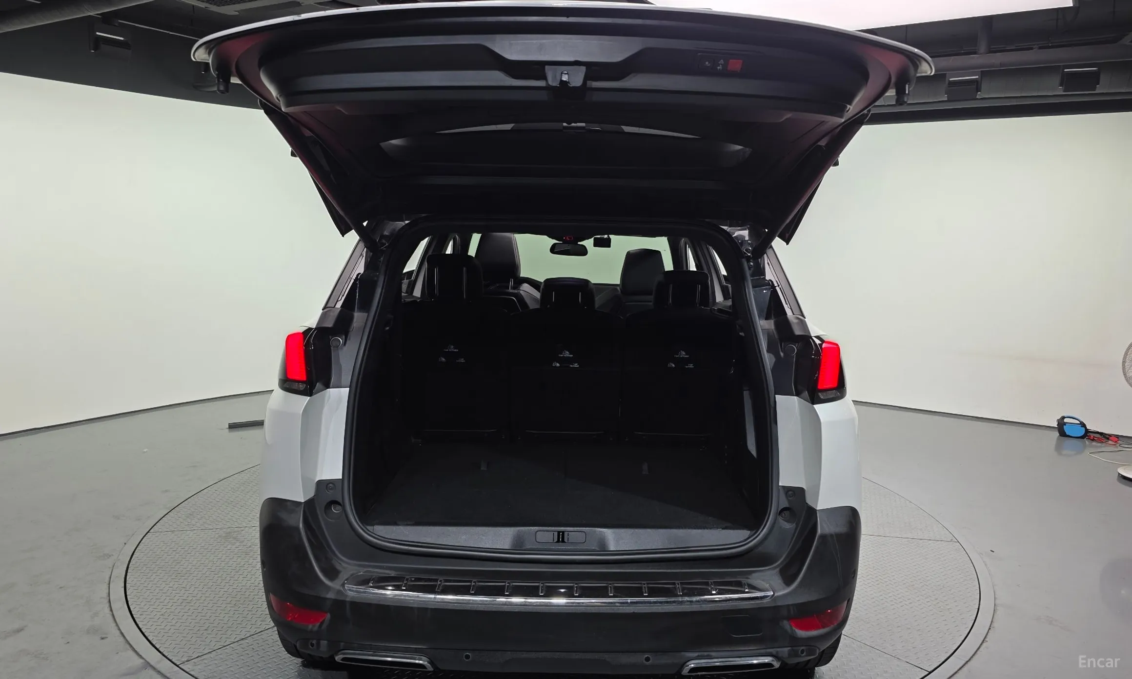 Peugeot 5008 2nd generation превью 20