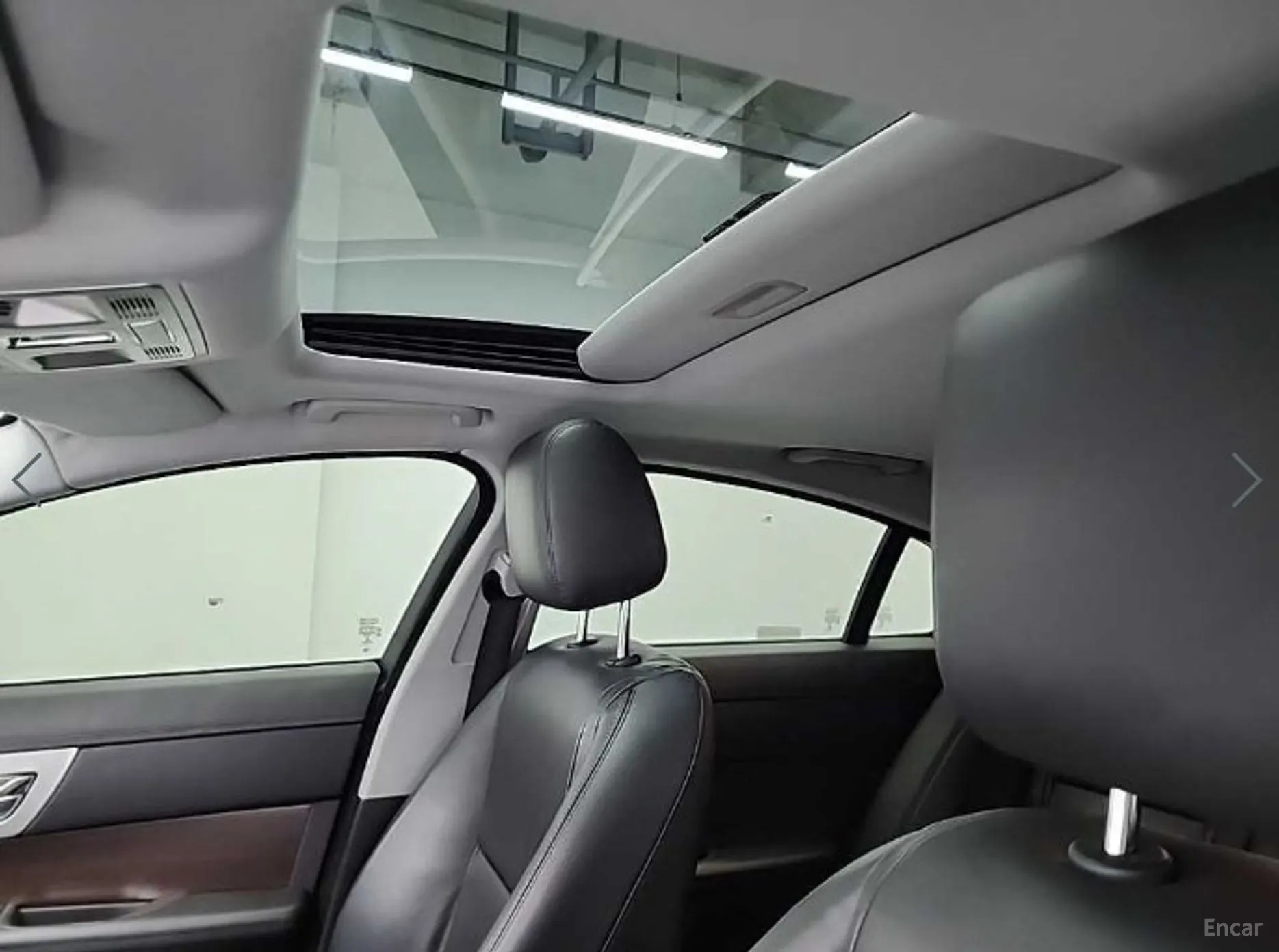 Jaguar New XF превью 14