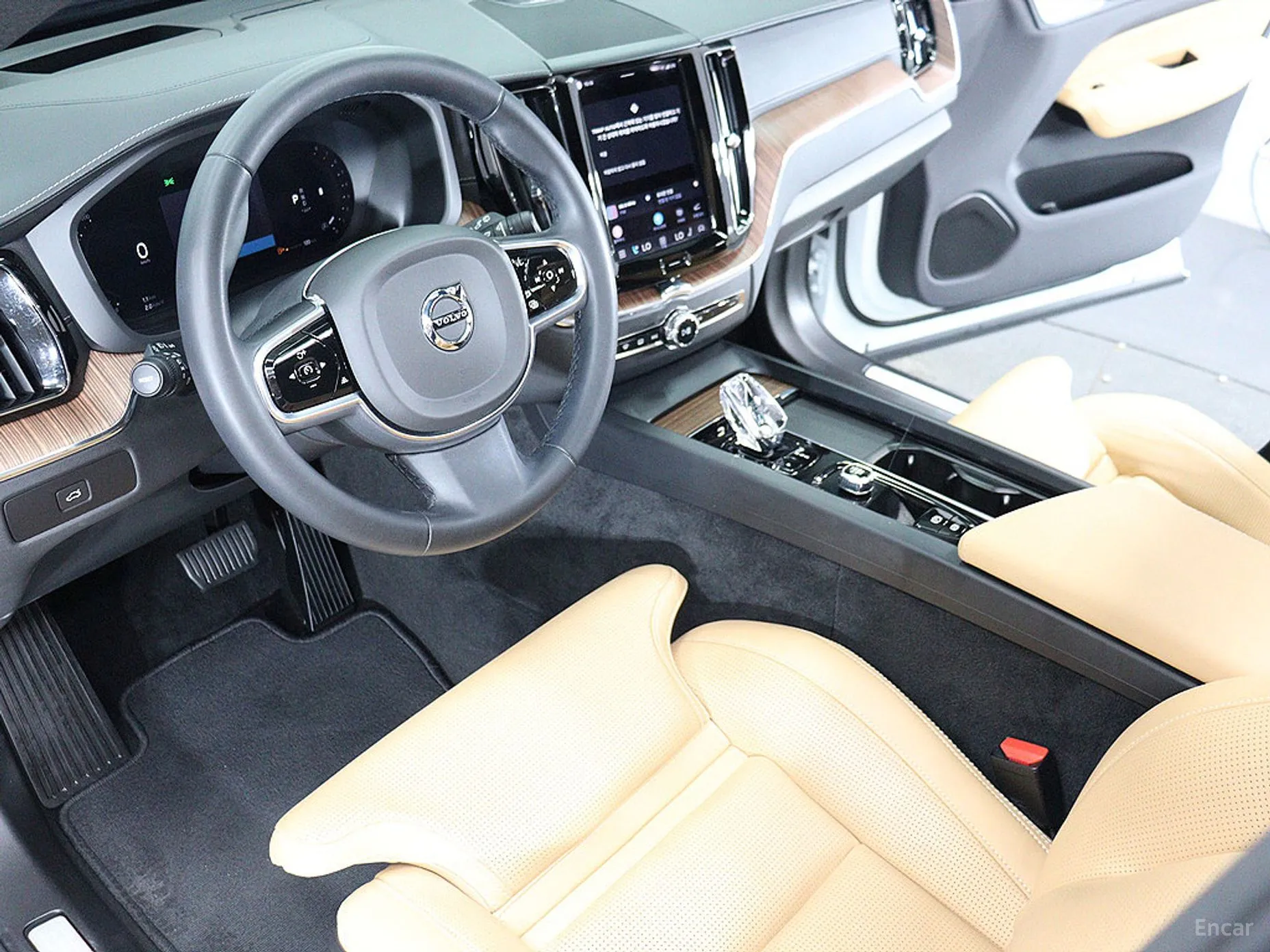 Volvo XC60 Gen 2 превью 16