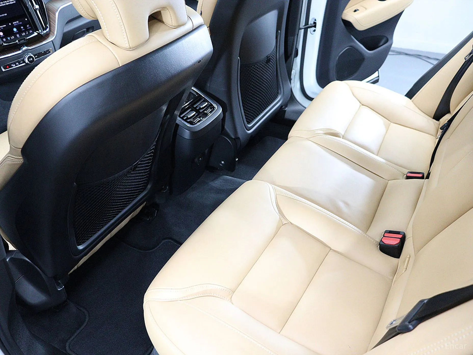 Volvo XC60 Gen 2 превью 17