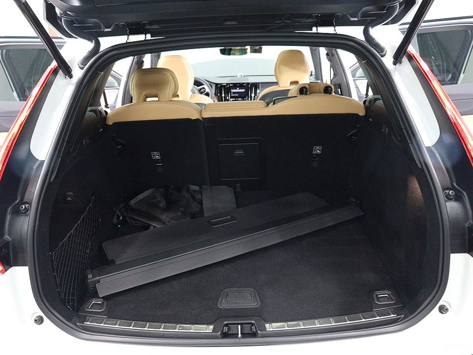 Volvo XC60 Gen 2 превью 5