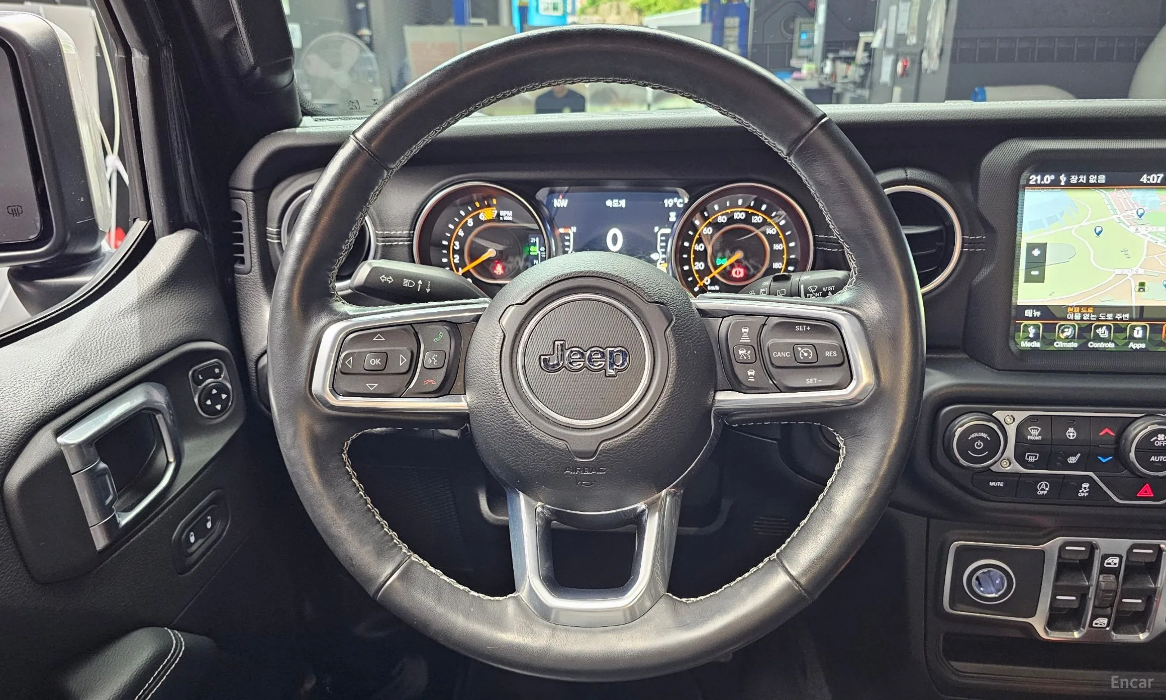 Jeep Wrangler (JL) превью 13
