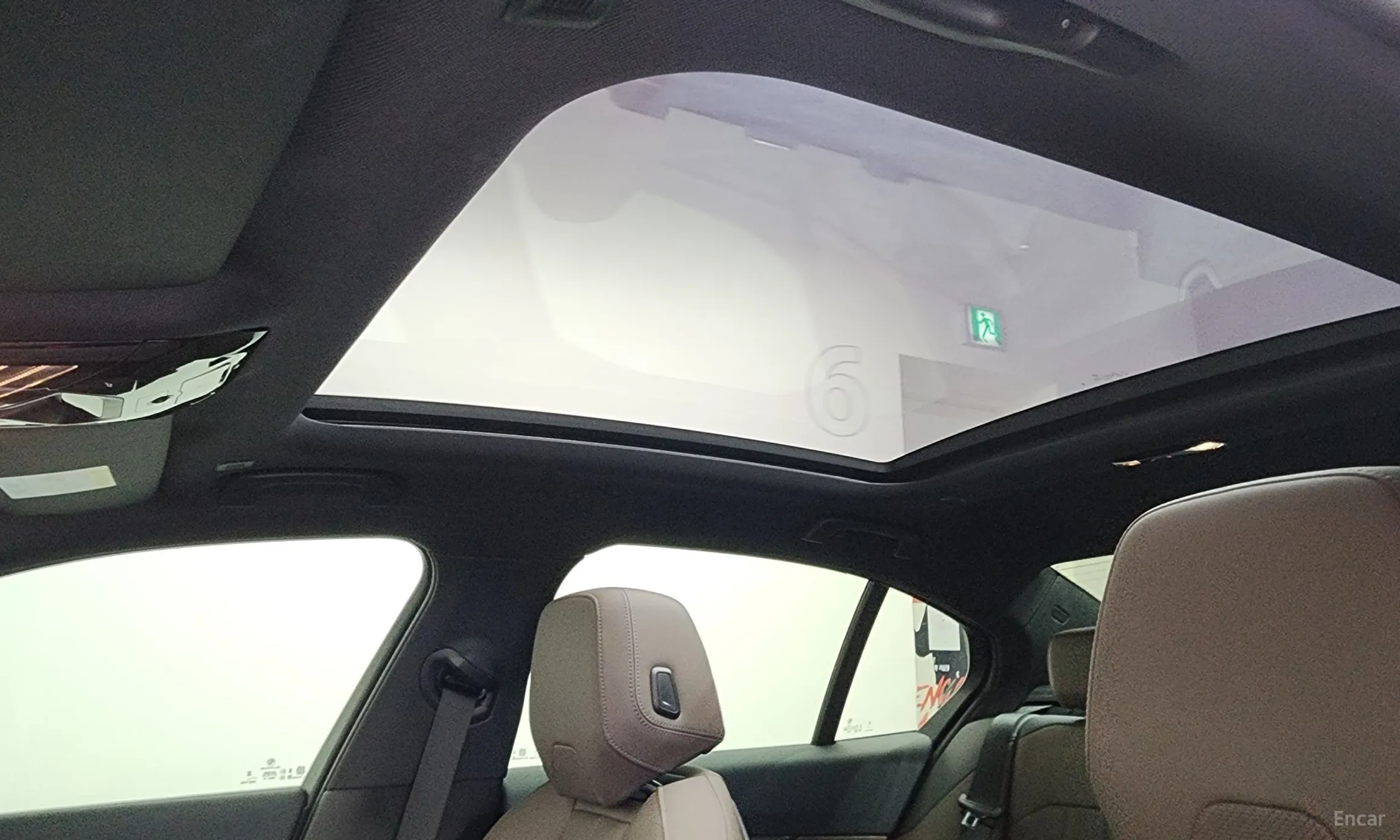 BMW 5 Series (G60) превью 18