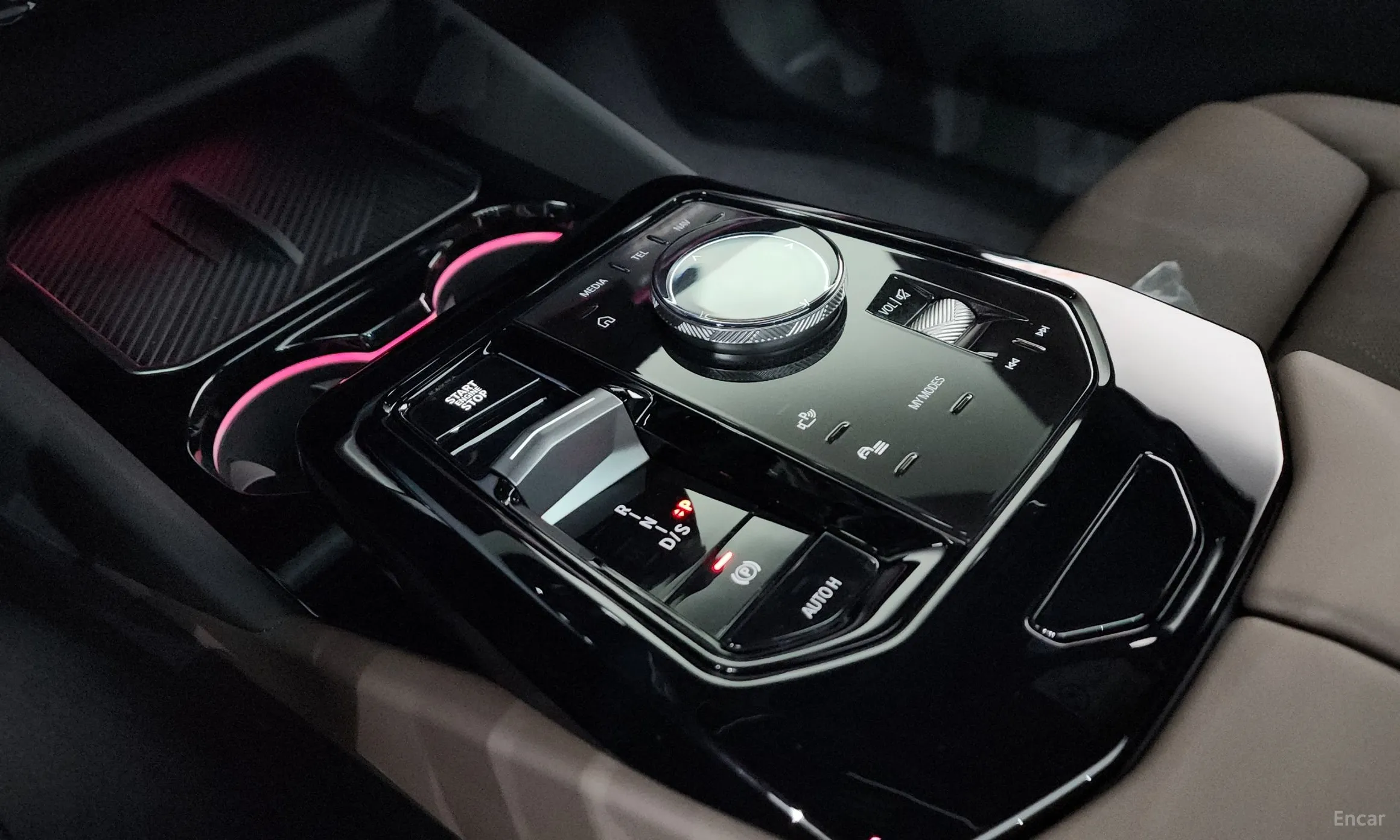 BMW 5 Series (G60) превью 9