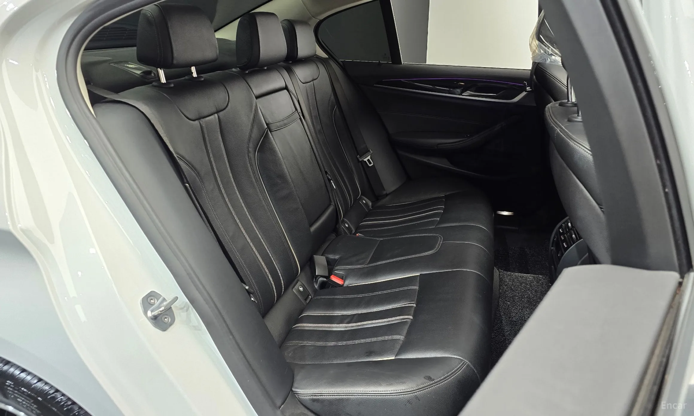 BMW 5 Series (G30) превью 11