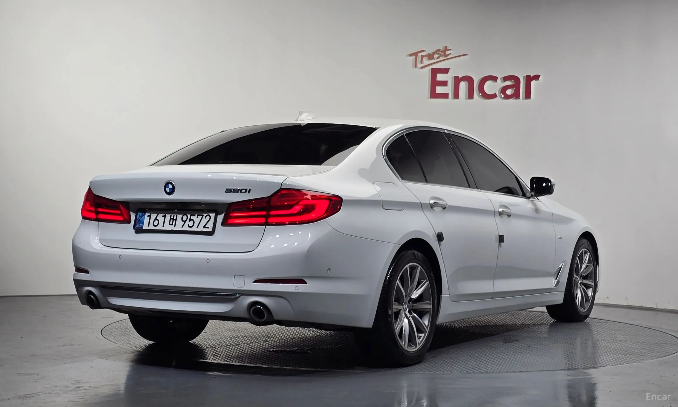 BMW 5 Series (G30)