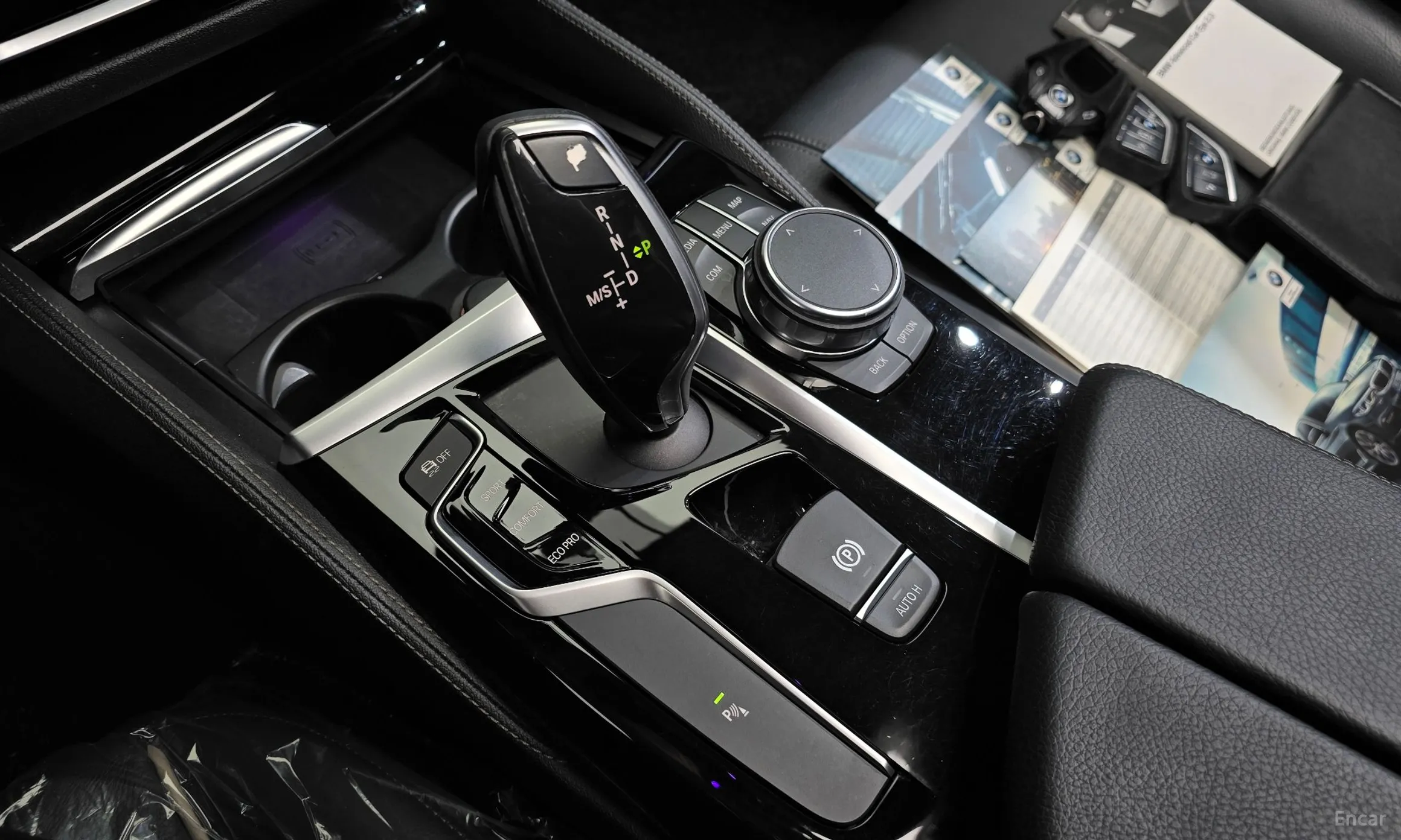 BMW 5 Series (G30) превью 9