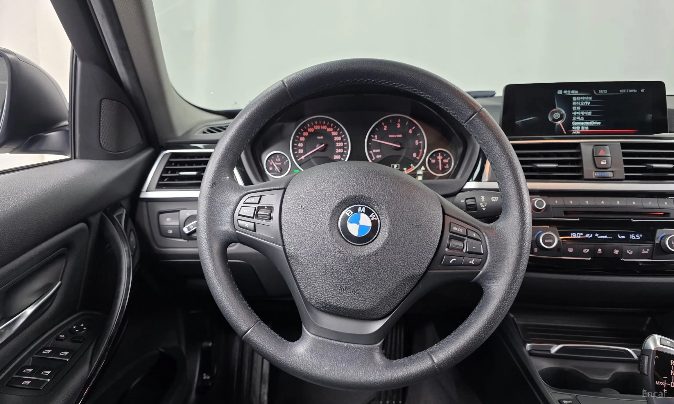 BMW 3 Series (F30) превью 12