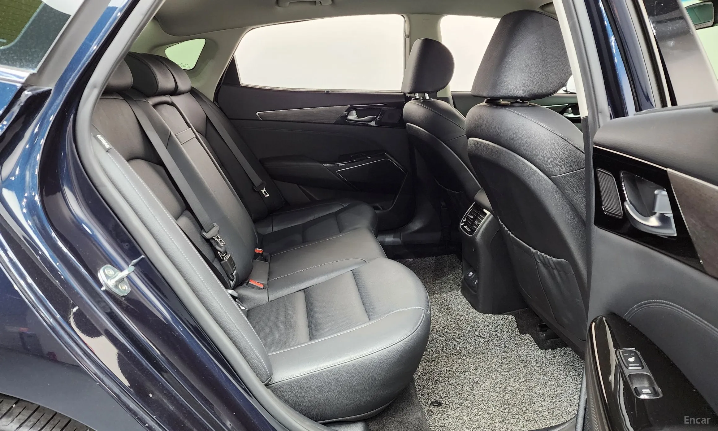 Kia K7 Premier превью 11