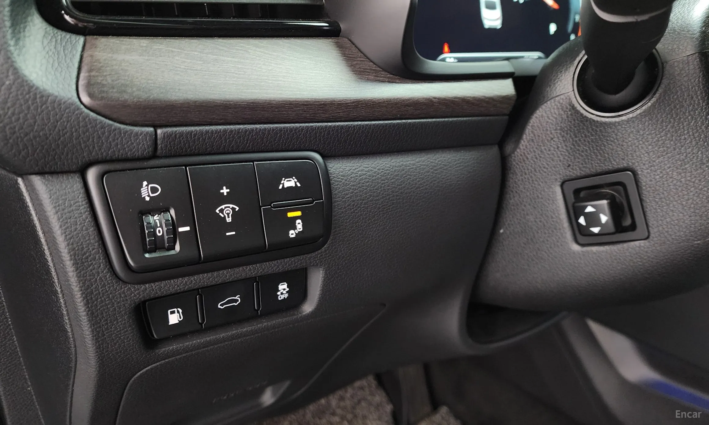 Kia K7 Premier превью 17