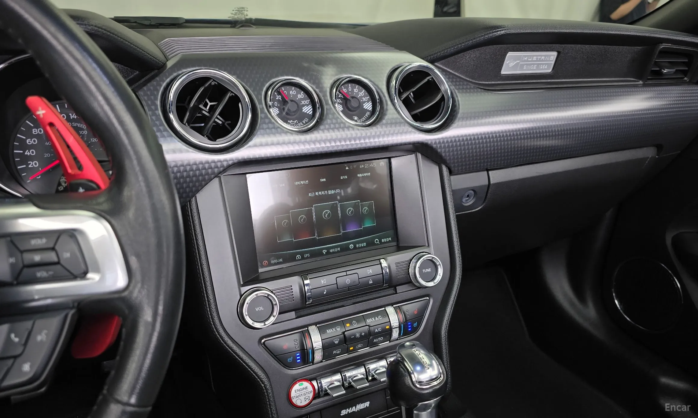 Ford Mustang превью 14