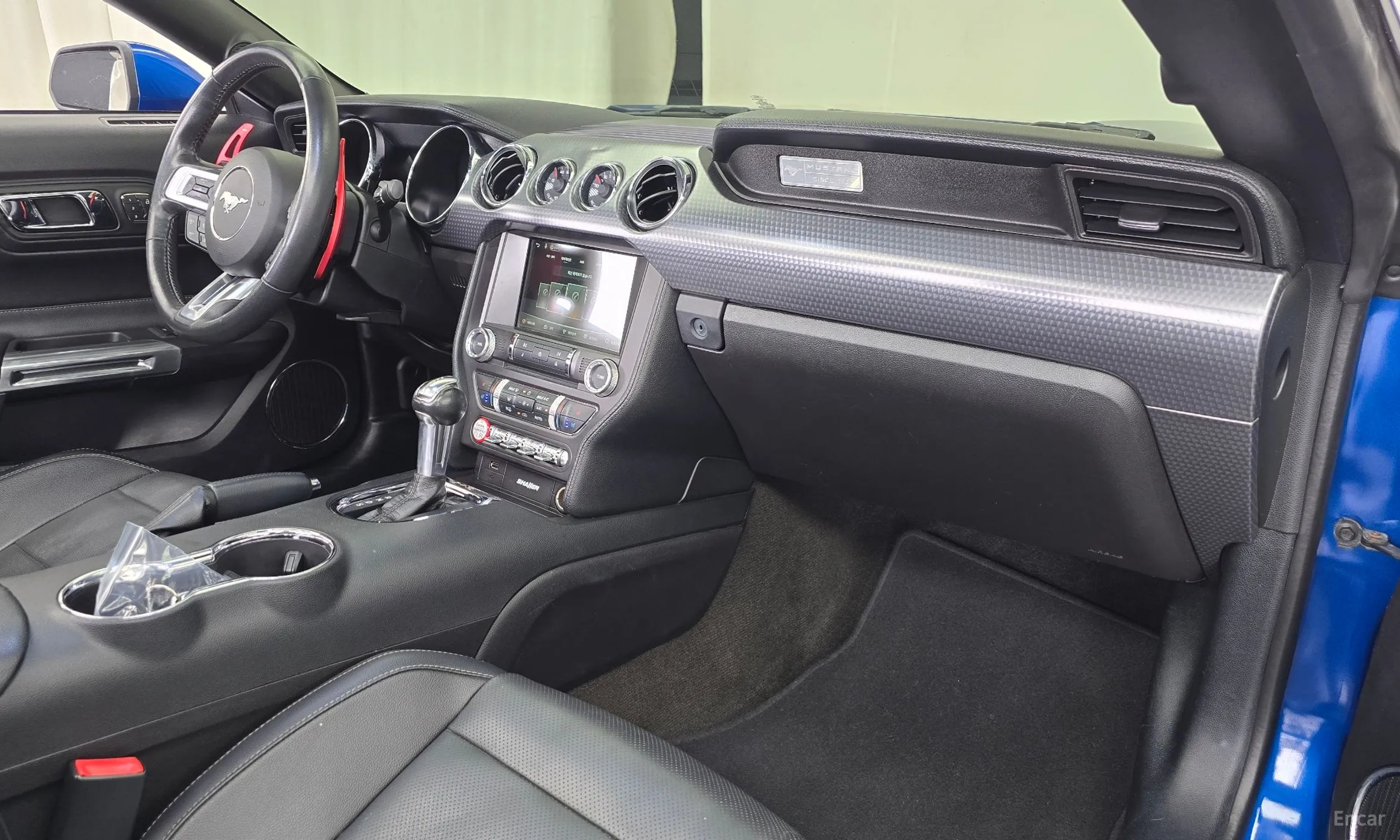 Ford Mustang превью 7