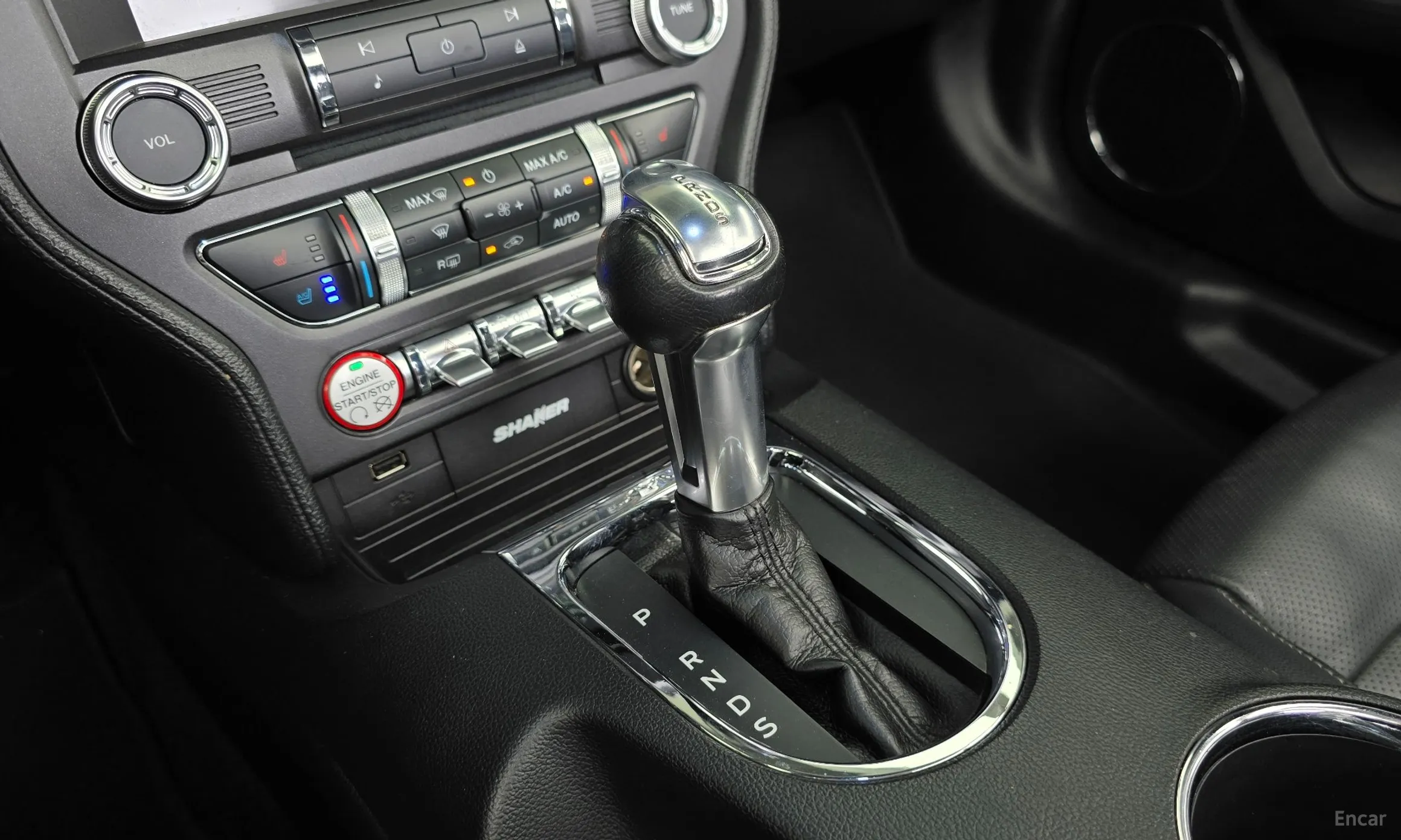 Ford Mustang превью 9