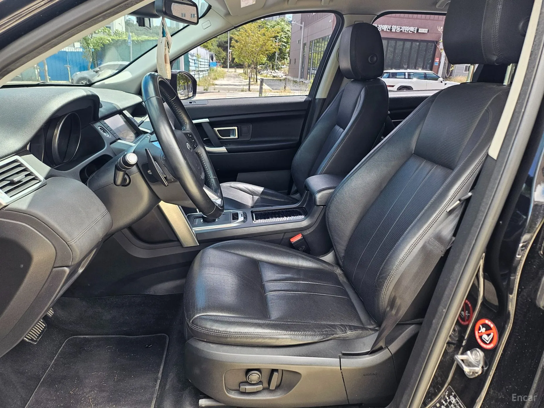 Land Rover Discovery Sports превью 11