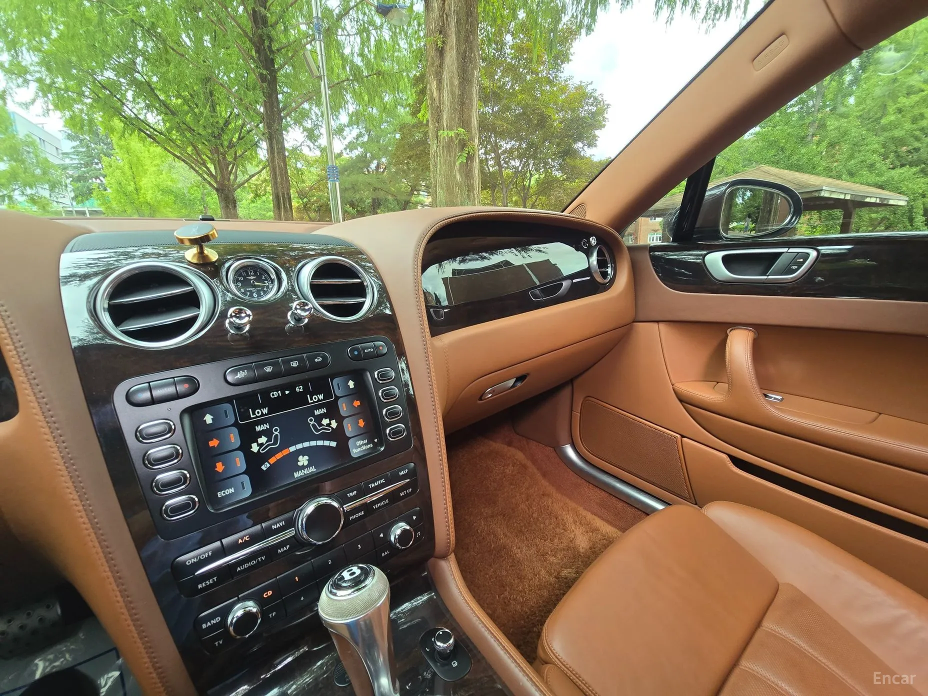 Bentley Flying Spur Gen 1 превью 10