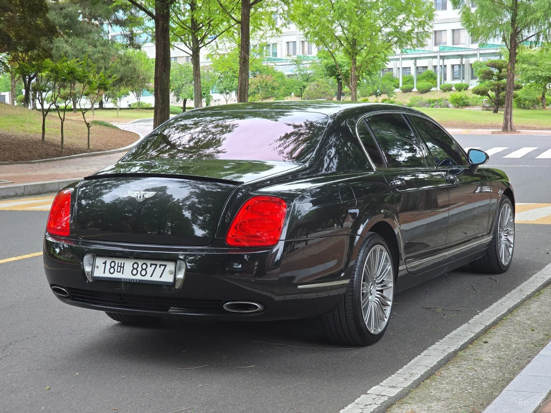 Bentley Flying Spur Gen 1 превью 4
