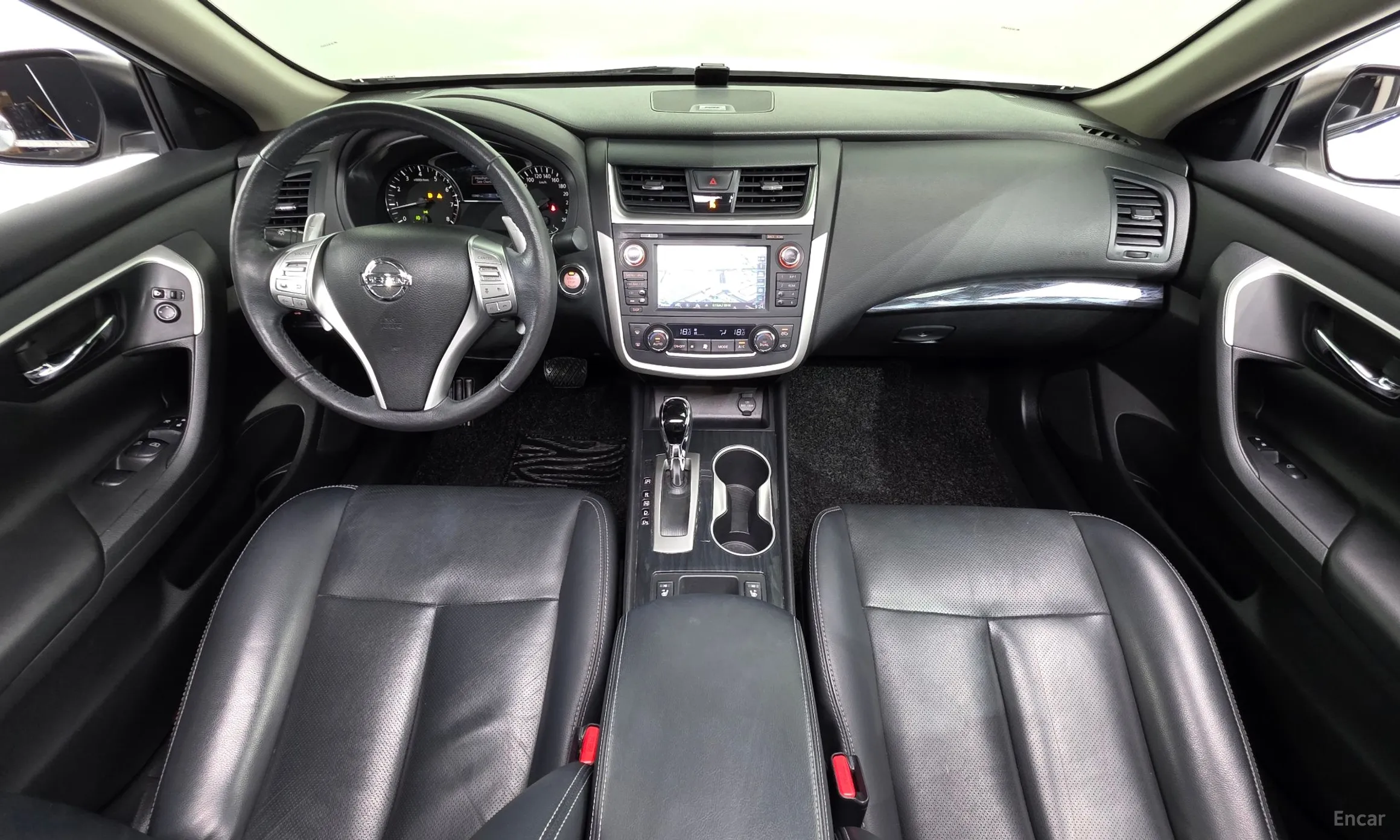 Nissan Altima превью 7