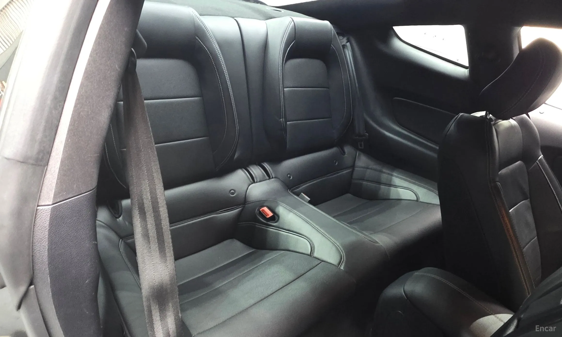 Ford Mustang превью 10