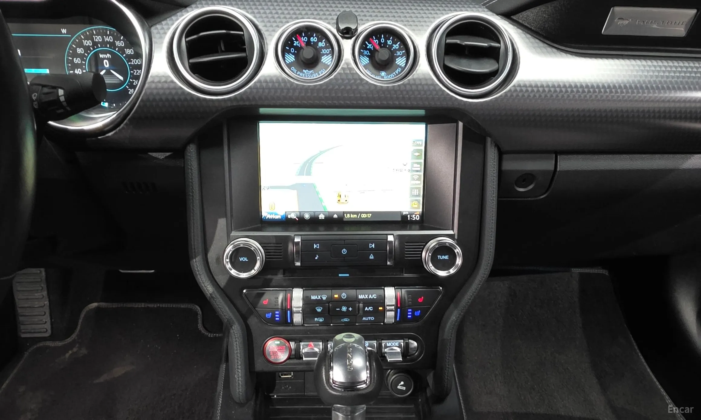 Ford Mustang превью 12