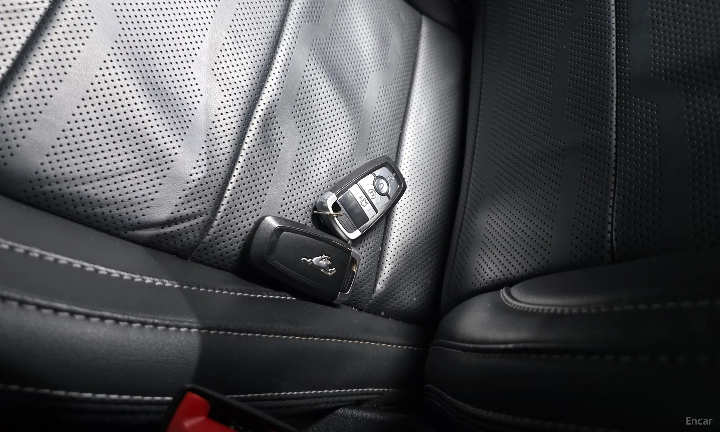 Ford Mustang превью 15