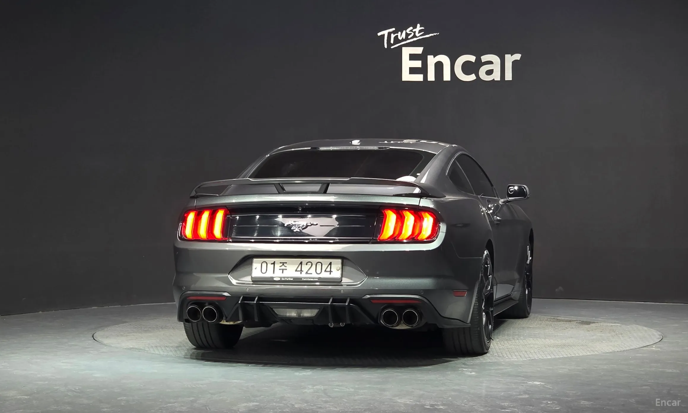 Ford Mustang превью 4