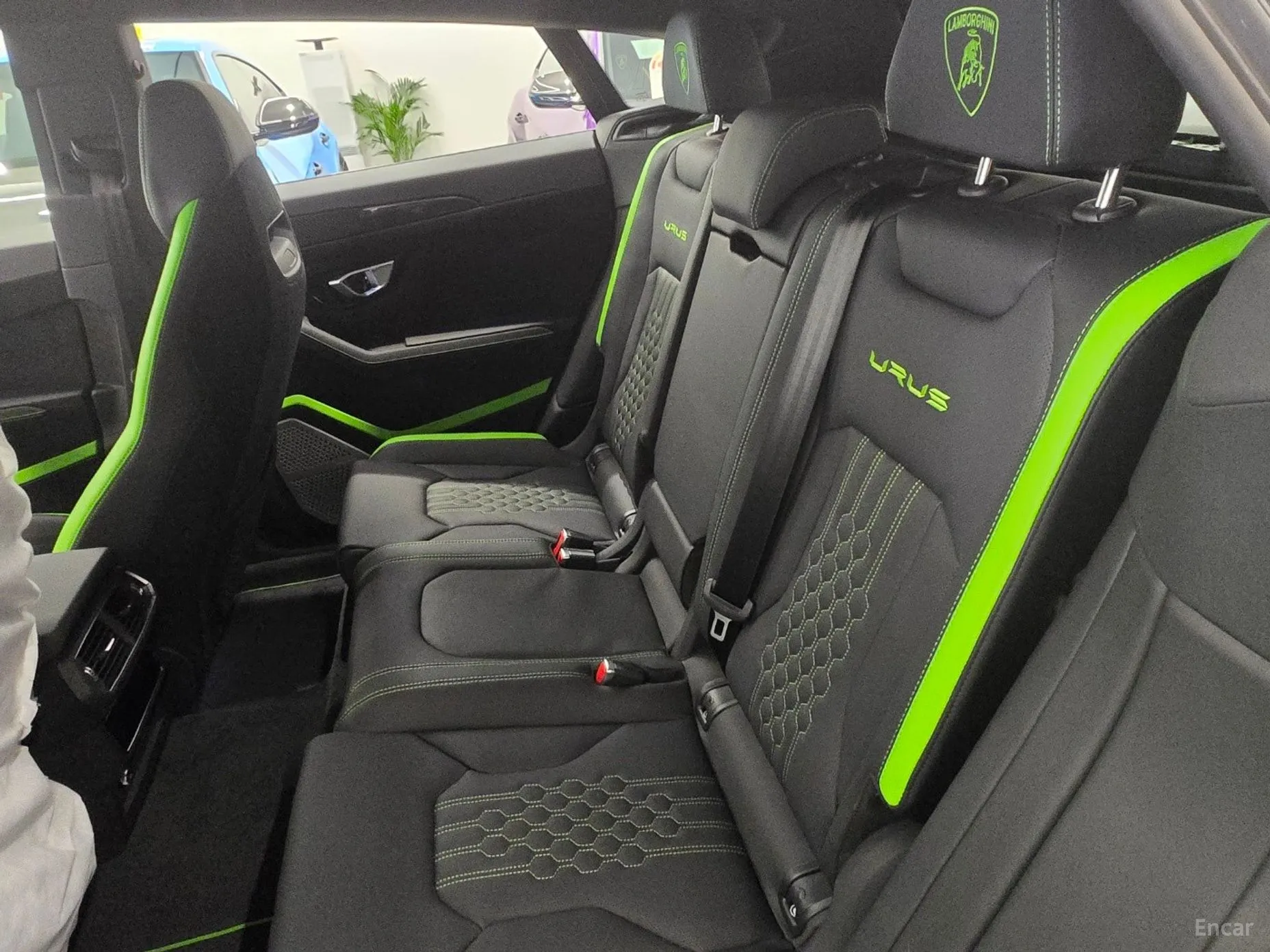 Lamborghini Urus превью 5