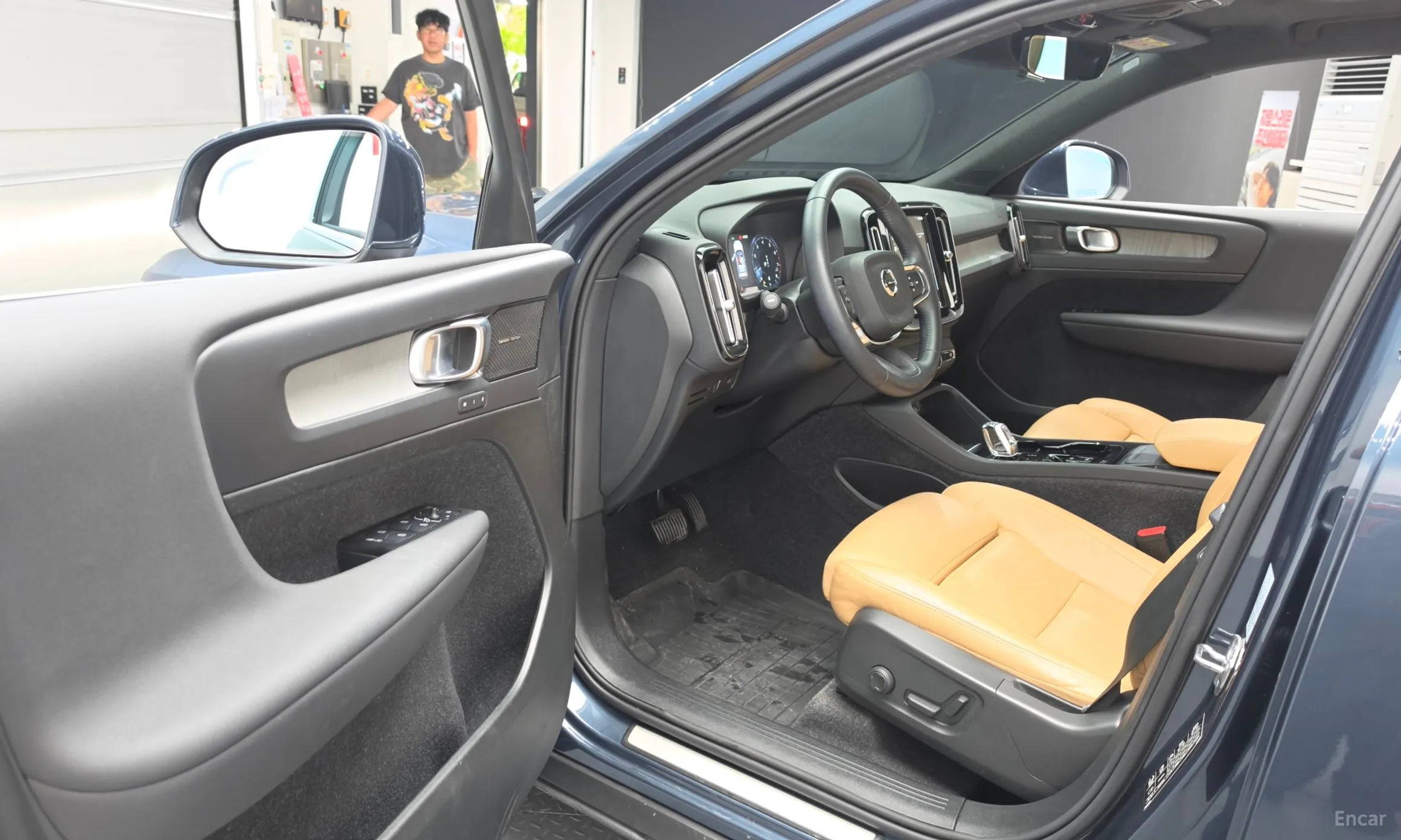 Volvo XC40 превью 10