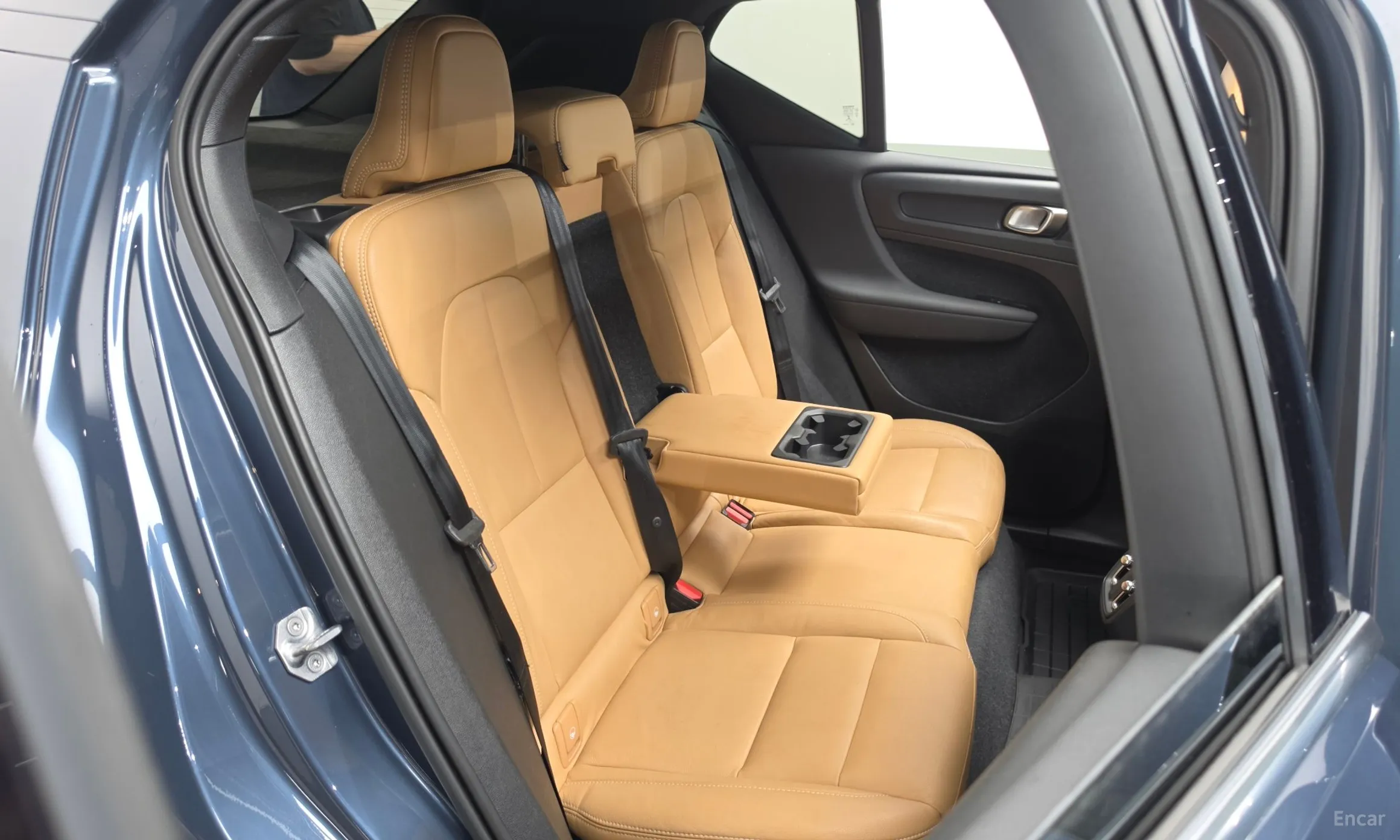Volvo XC40 превью 11