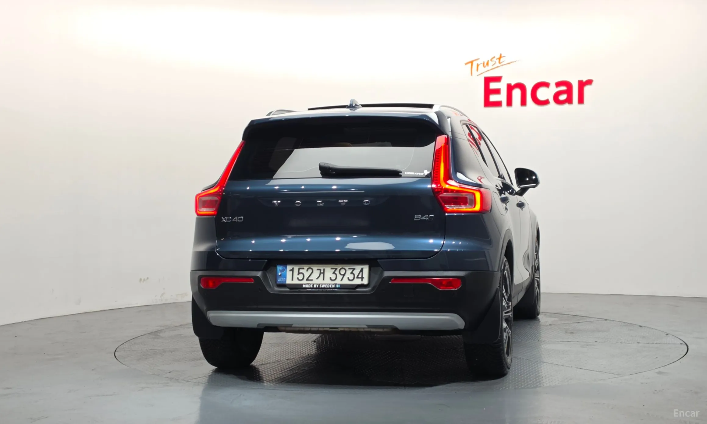 Volvo XC40 превью 4